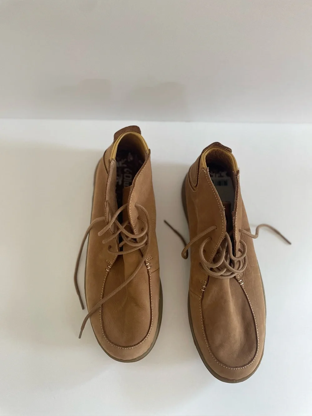 OluKai Men's Tan Leather Chukka Boots SZ 11 NWT